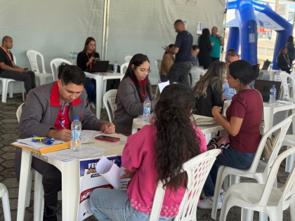Feirão de oportunidades da CDL recebe mais de 500 currículos em edição no norte da ilha