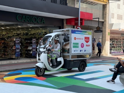 Carros coletores da CDL retiram mais de 760 toneladas de lixo do Centro de Florianópolis em 11 meses