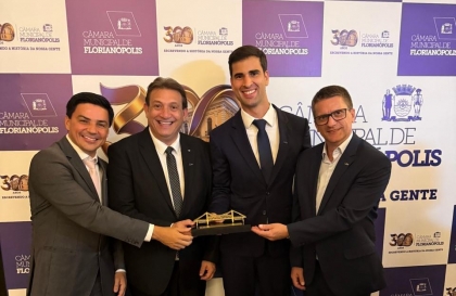 CDL Florianópolis é homenageada em sessão solene pelos 300 anos da Câmara Municipal